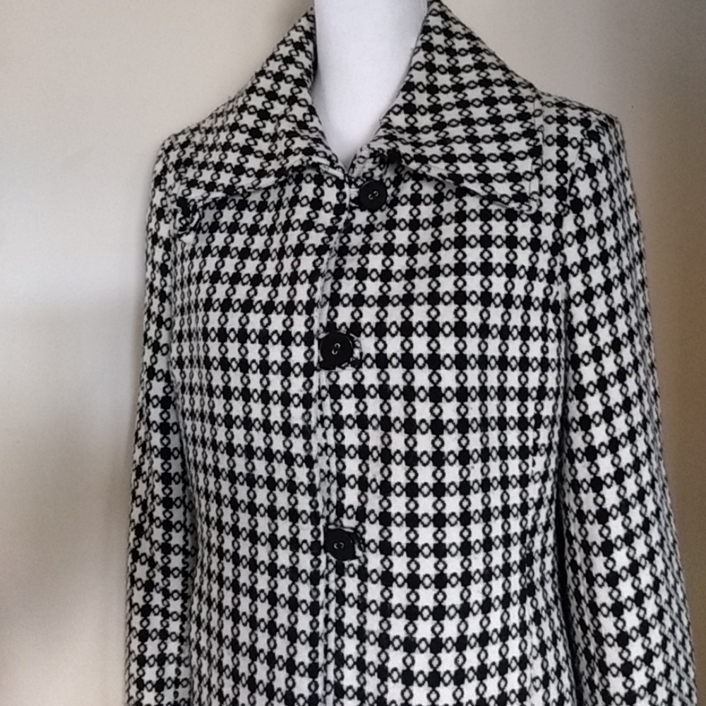 DS Essentials jacket - Picture 2 of 6